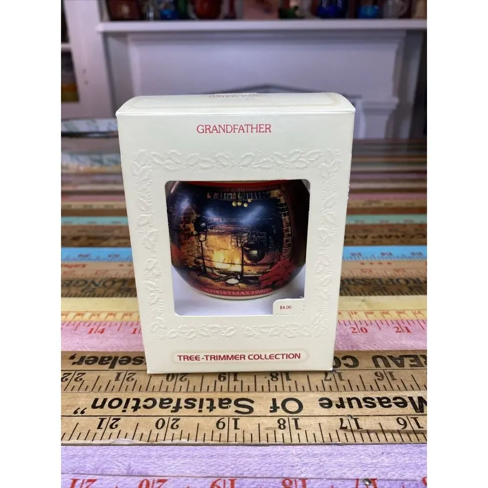 Hallmark - Christmas At Home - Glass Ball 1980 -‎ Keepsake Ornament Vintage